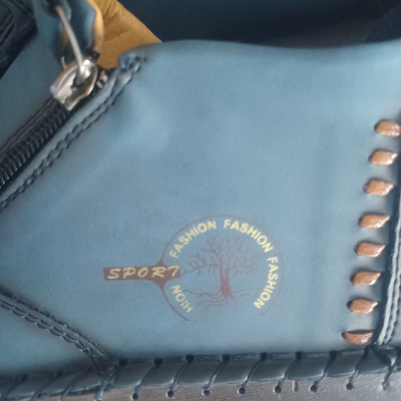 Shoes - Picture 10 of 10